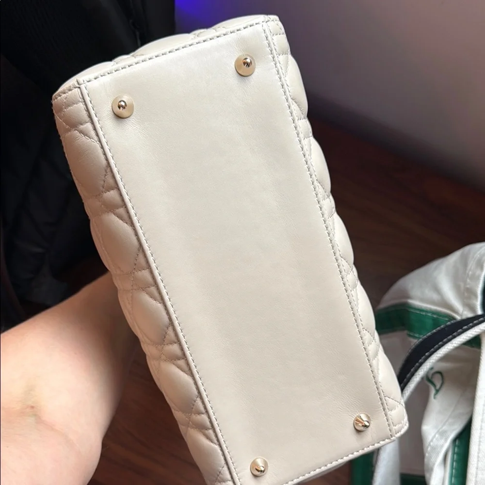 Dior Beige Lambskin Lady Dior Medium - Picture 6 of 6
